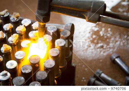 gas cutting 9740706