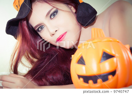 women in concept halloween women in concept halloween 9740747