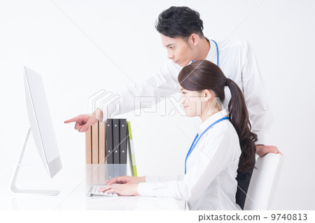 Businessman (office) 9740813