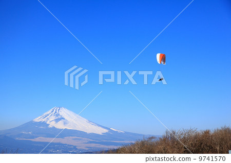 Photographed from Fuji Paraglider, Izu, Mt. Fuji 9741570