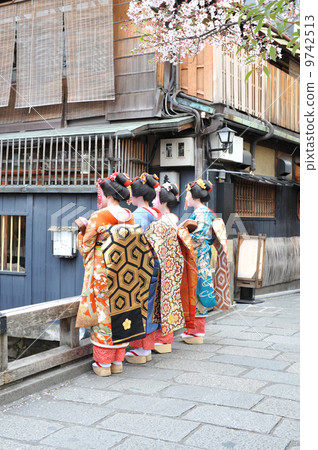 Maiko Maiko 9742513