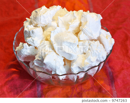 meringue sweet dessert 9747263