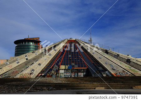 阿爾巴尼亞地拉那，阿爾巴尼亞地拉那金字塔 9747391