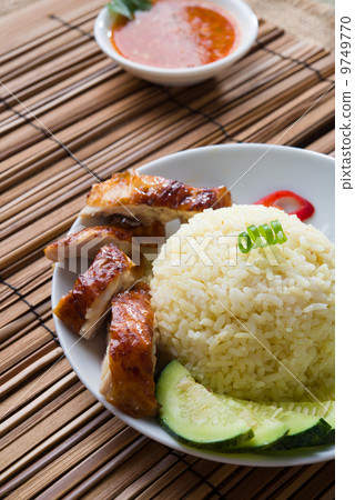 roasted chicken rice, famous singapore food 9749770