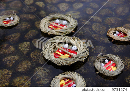 Shimogamo Shrine Shop棚花 9751674