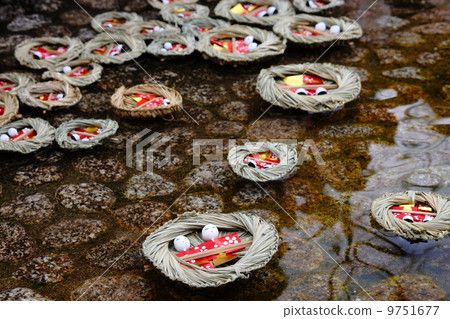 Shimogamo Shrine Shop棚花 9751677