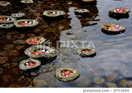 Shimogamo Shrine Shop shed flowers 9751684