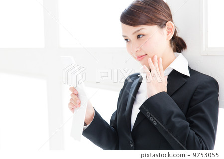 Business woman arranging grooming 9753055