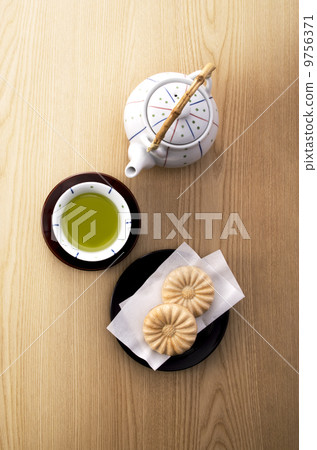 tea  tea  9756371