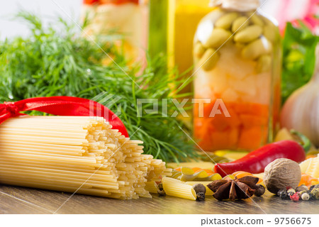 Italian spaghetti and vegetables Italian spaghetti and vegetables 9756675