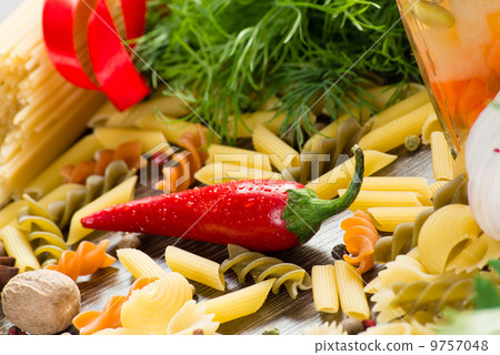 Italian spaghetti and vegetables Italian spaghetti and vegetables 9757048