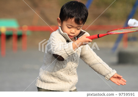 嬰兒打羽毛球(4歲兒童) 嬰兒打羽毛球(4歲兒童) 9759591