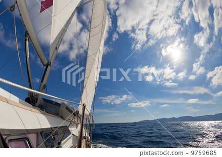 Sailing boat in the sea 9759685