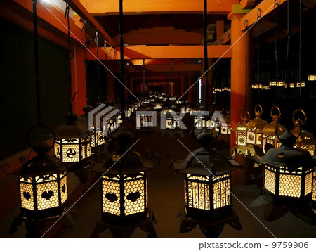 Fishing lantern of the Kasuga Taisei corridor 9759906