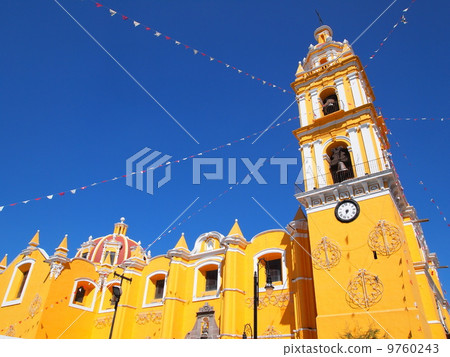 Mexico: Cholula San Pedro Church 9760243