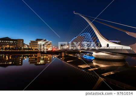 Samuel Beckett Bridge and Convention Centre 9761034
