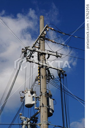 Telephone pole 9762956