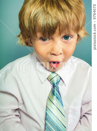 Child with astonished expression 9764078