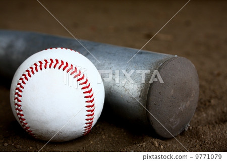 Hard ball and metal bat 9771079