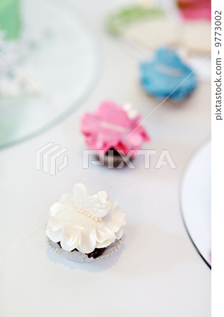 Colorful decorated cupcakes Colorful decorated cupcakes 9773002