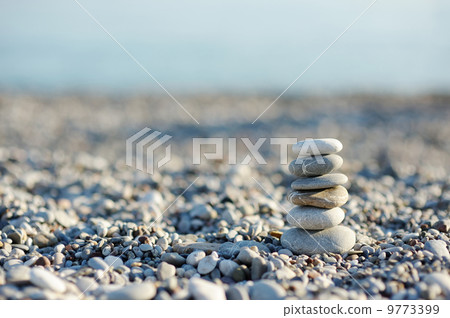 Pebbles in balancing Pebbles in balancing 9773399