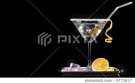 Cocktail martini on a black 9773617