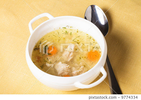 Chicken broth 9774334