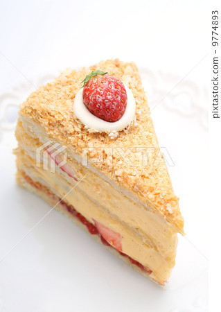 Strawberry Cake Strawberry Cake 9774893
