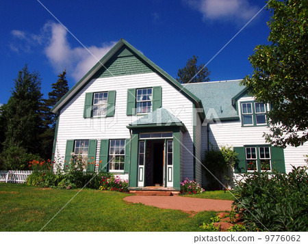 Green Gables 9776062