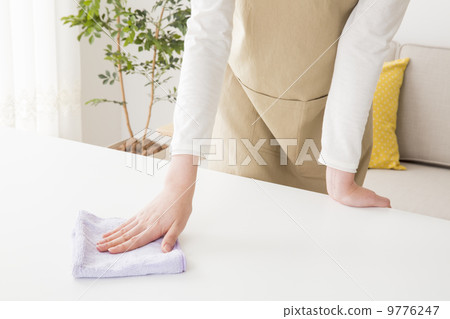 The hands of women doing housework The hands of women doing housework 9776247