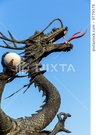 Dragon statue Dragon statue 9779578