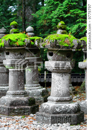 Japanese lantern in temple 9779797