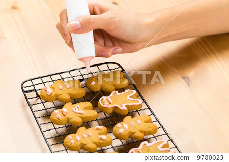 Homemade gingerbread man 9780023