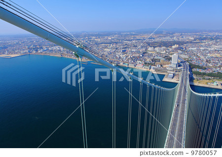 Akashi Kaikyo bridge viewing Kobe from top 9780057