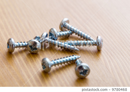 Screws on wood Screws on wood 9780468