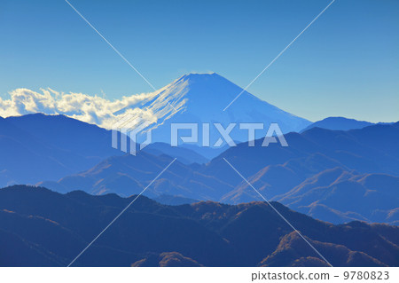 Mountain range with fuji 9780823