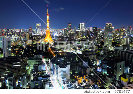 Tokyo ciy at night 9781477