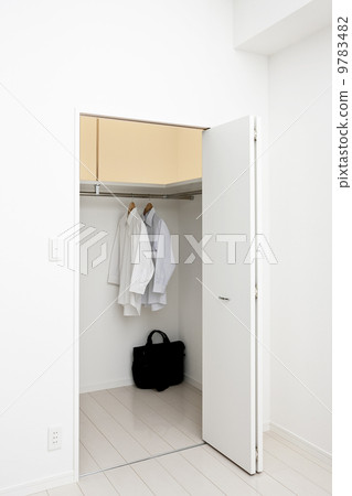 closet closet 9783482