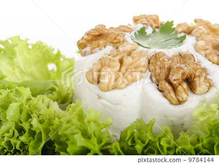 Processed cheese with  walnuts 9784144