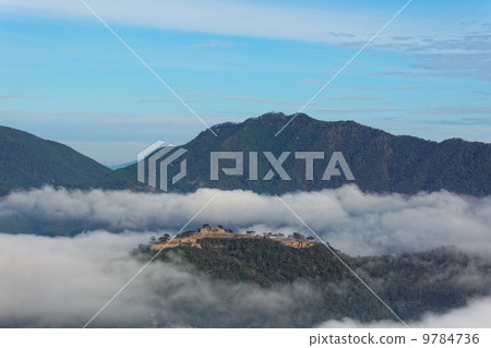 Takeda castle ruins on the sea of clouds 9784736