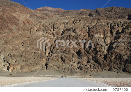 Death Valley Buddha Water Landscape Bad Water Basin in Death Valley Death Valley Buddha Water Landscape Bad Water Basin in Death Valley 9787400