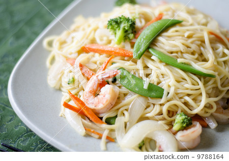 Fried noodles Fried noodles 9788164