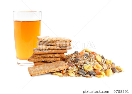 Apple juice, cracker and muesli Apple juice, cracker and muesli 9788391
