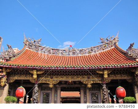 Taipei Longshan Temple in front of Taiwan Taipei Longshan Temple in front of Taiwan 9788450