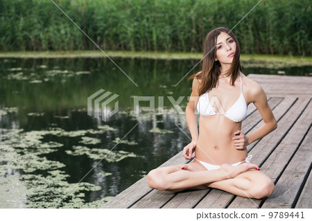 Lotus position Lotus position 9789441
