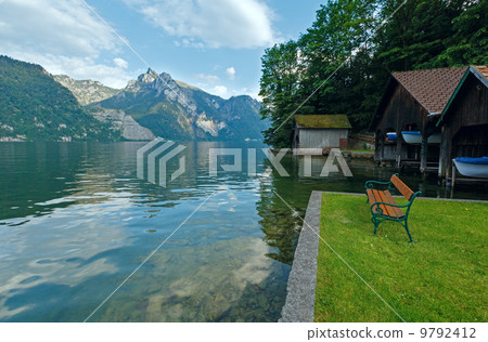 Traunsee summer lake (Austria). 9792412