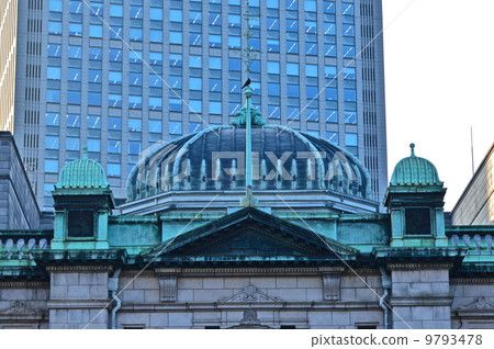 "Boundary roof" (Osaka city Kita-ku Nakanoshima 2 - chome No. 1 45) in the Osaka branch of the Bank of Japan, 9793478