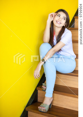 Asian girl portraiture  9799904