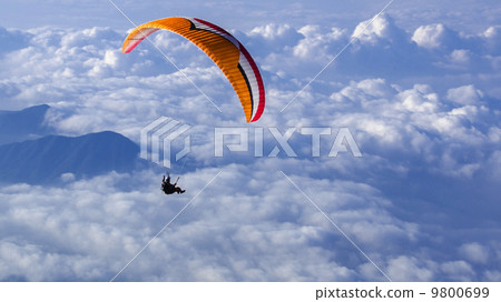 Jump Paraglider Mount Fuji to 3776m Jump Paraglider Mount Fuji to 3776m 9800699