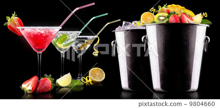 alcohol cocktail set with summer fruits alcohol cocktail set with summer fruits 9804660